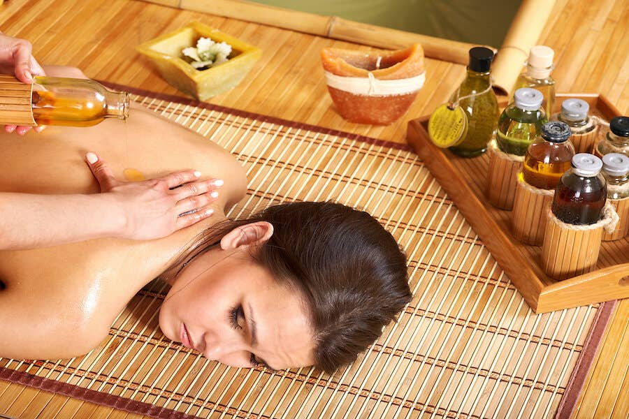 Discover Aromatherapy Massage with Essential Oil Kits Discover Aromatherapy with Massage Oil Kits & Products