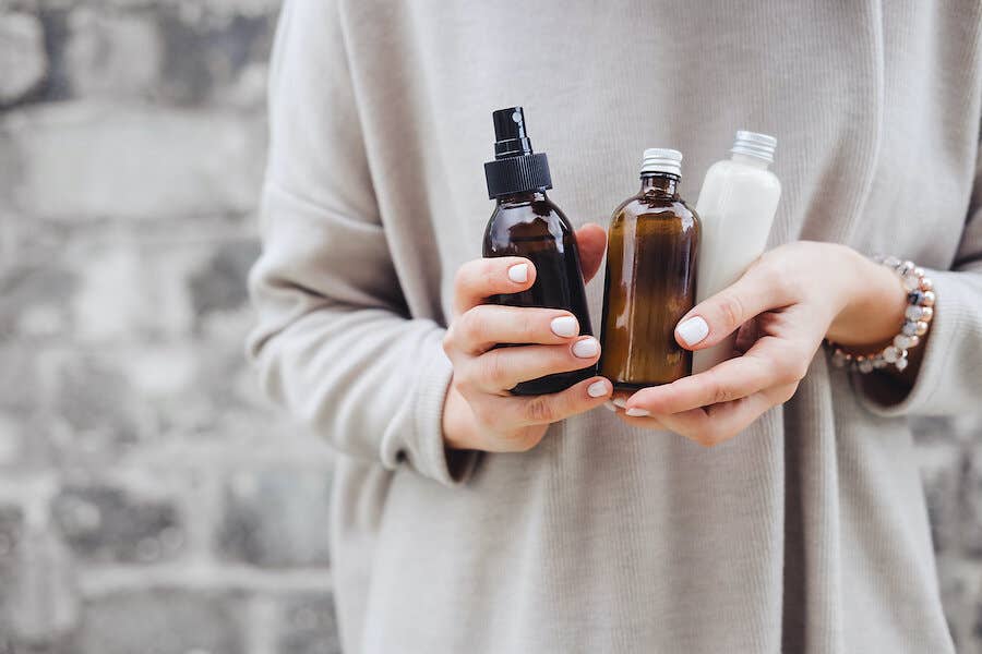 Choosing Between Massage Cream, Lotion, Oils and Gels Choosing Between Massage Cream, Lotion, Oils and Gels
