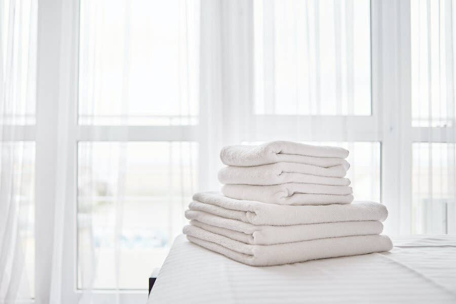 Choosing Massage Table Sheets & Cleaning Supplies